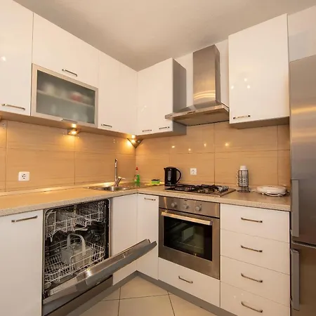 Nina & Mili Appartement *