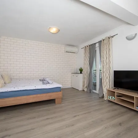 Nina & Mili Appartement *